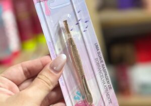Pinza de cejas